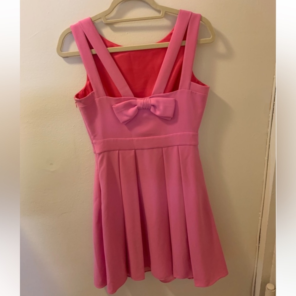 Kate Spade Pink Bow Back Crepe Fit &
Flare Dress